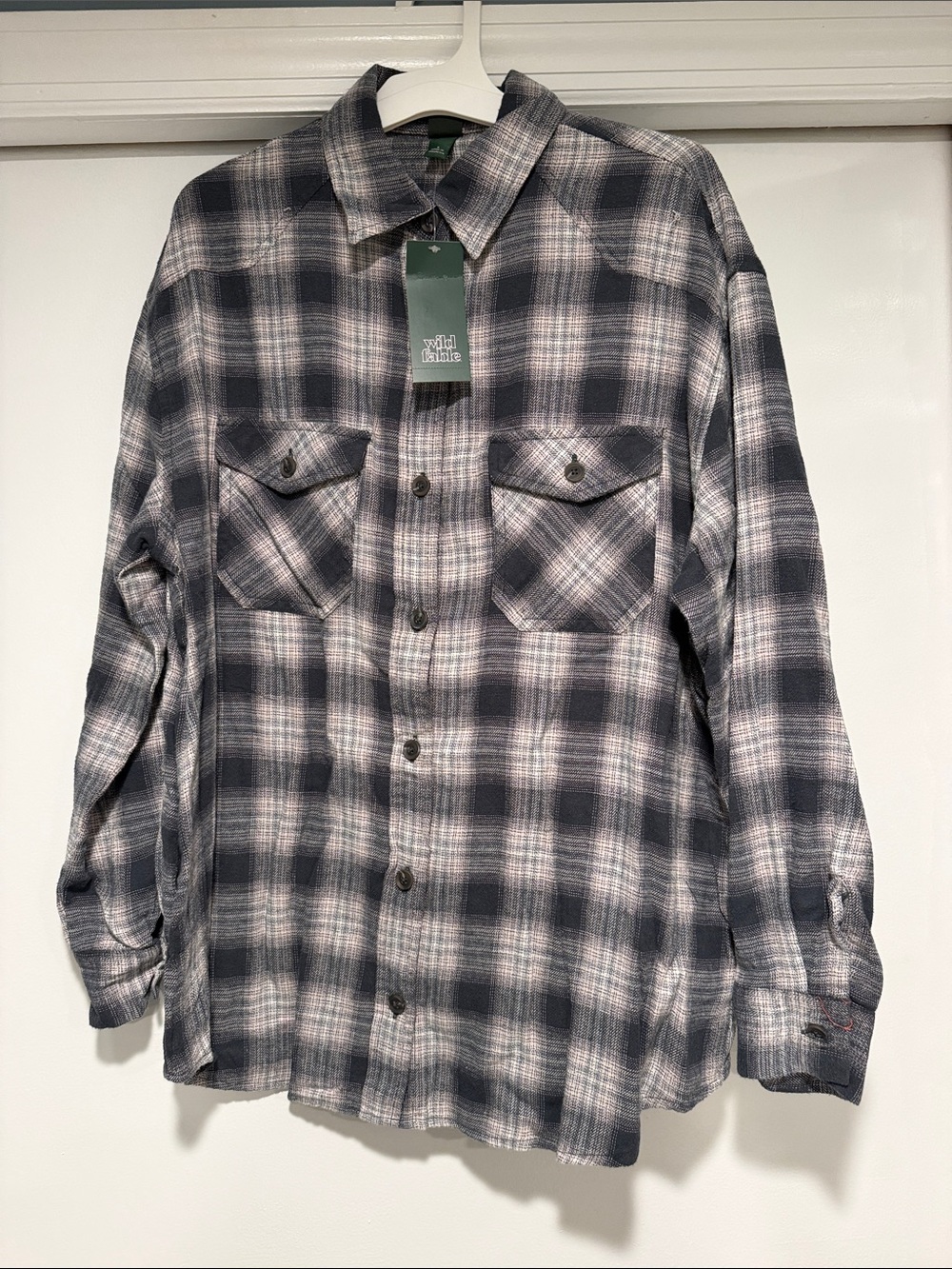 wild fable Black, Gray, pinkish Plaid Button-Down Shirt-small